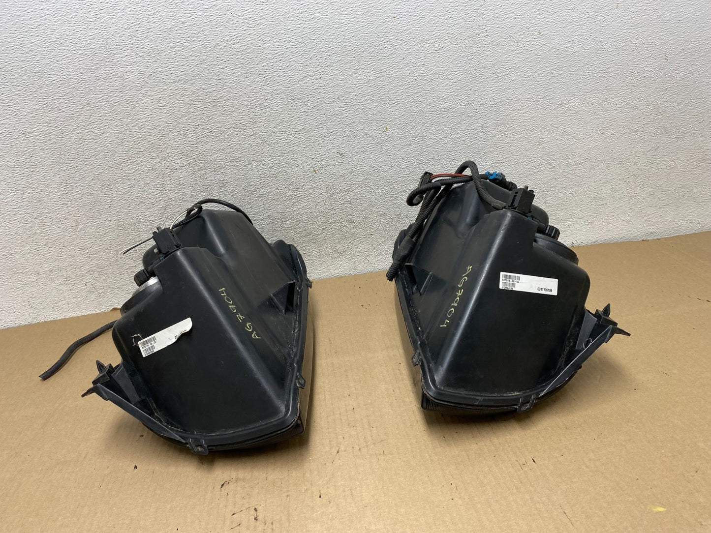 2005 2006 2007 Dodge Magnum Left+Right Side Headlights AG7904 DW10