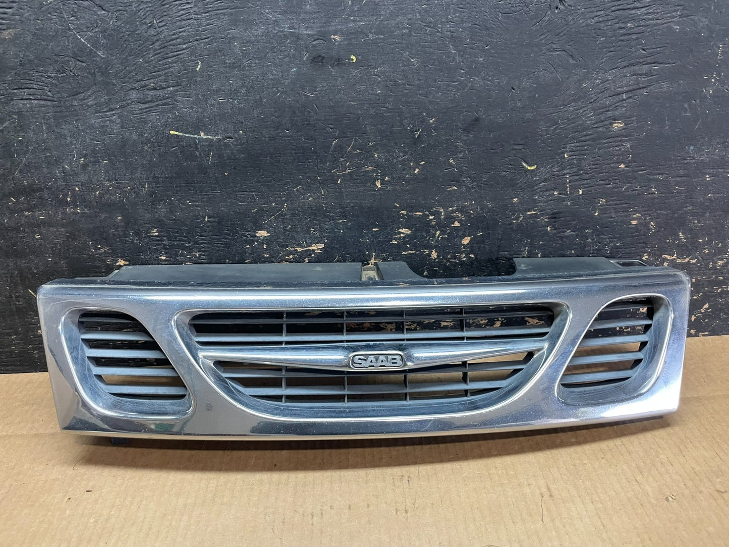 1999 to 2003 Saab 9-3 Front Upper Grille Grill OEM AA9149 DG0
