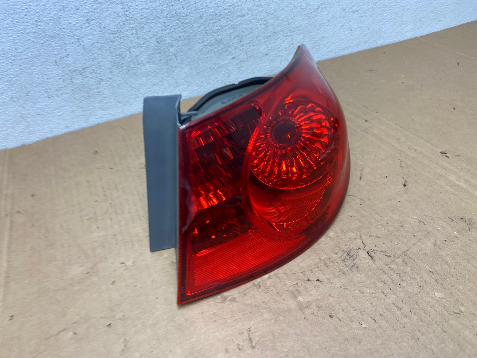 2007 to 2010 Hyundai Elantra Sedan Right Passenger Side Tail Light AD2841 LK2