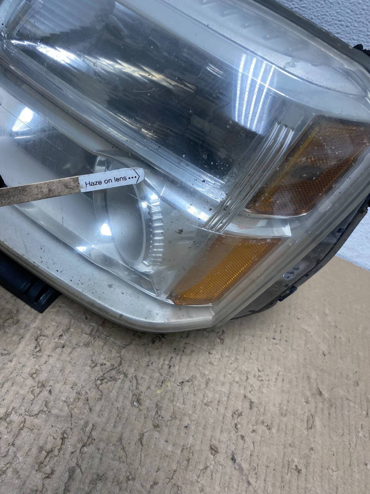 2010 to 2015 GMC Terrain Halogen Left Driver Lh Side Headlight AF7253 DW4