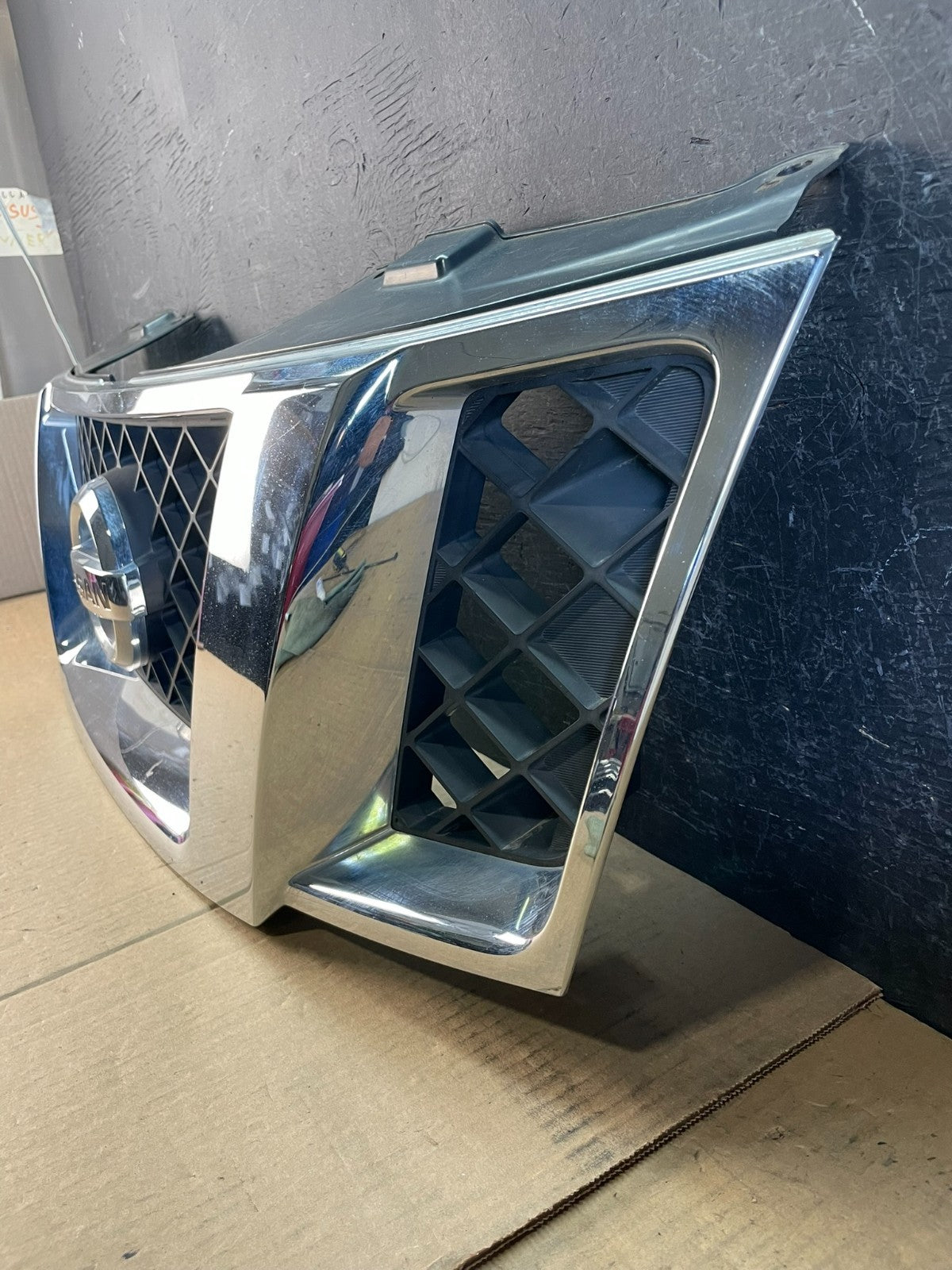 2008 to 2012 Nissan Pathfinder Front Upper Chrome Grill Grille AD0270 DG1