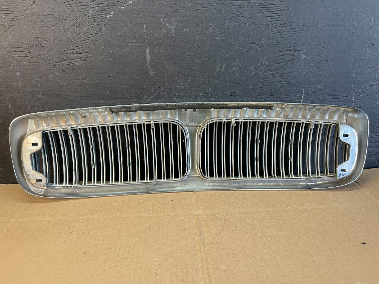 2002 to 2008 Jaguar X-Type Front Upper Grille Grill AC2185 DG3