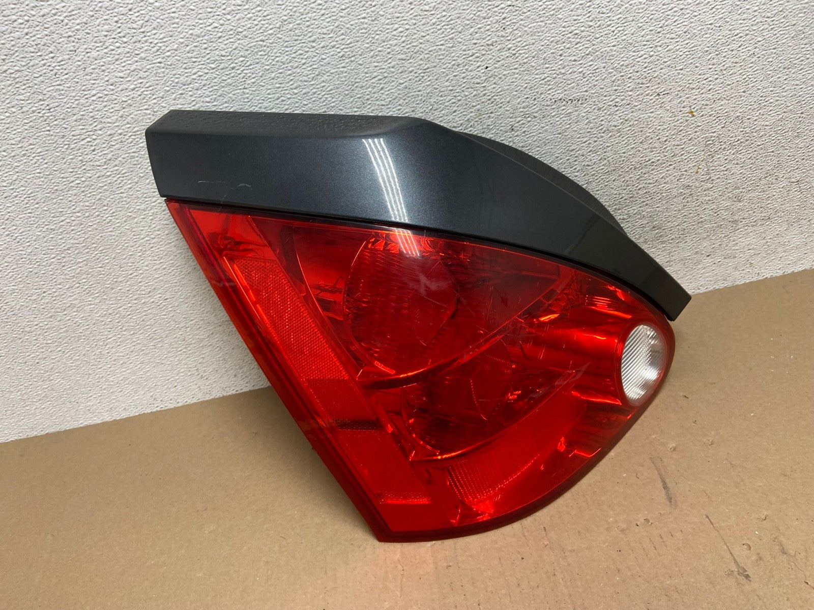 2004 2005 2006 2007 2008 Nissan Maxima Left Driver Lh Tail Light AE7195 LK0