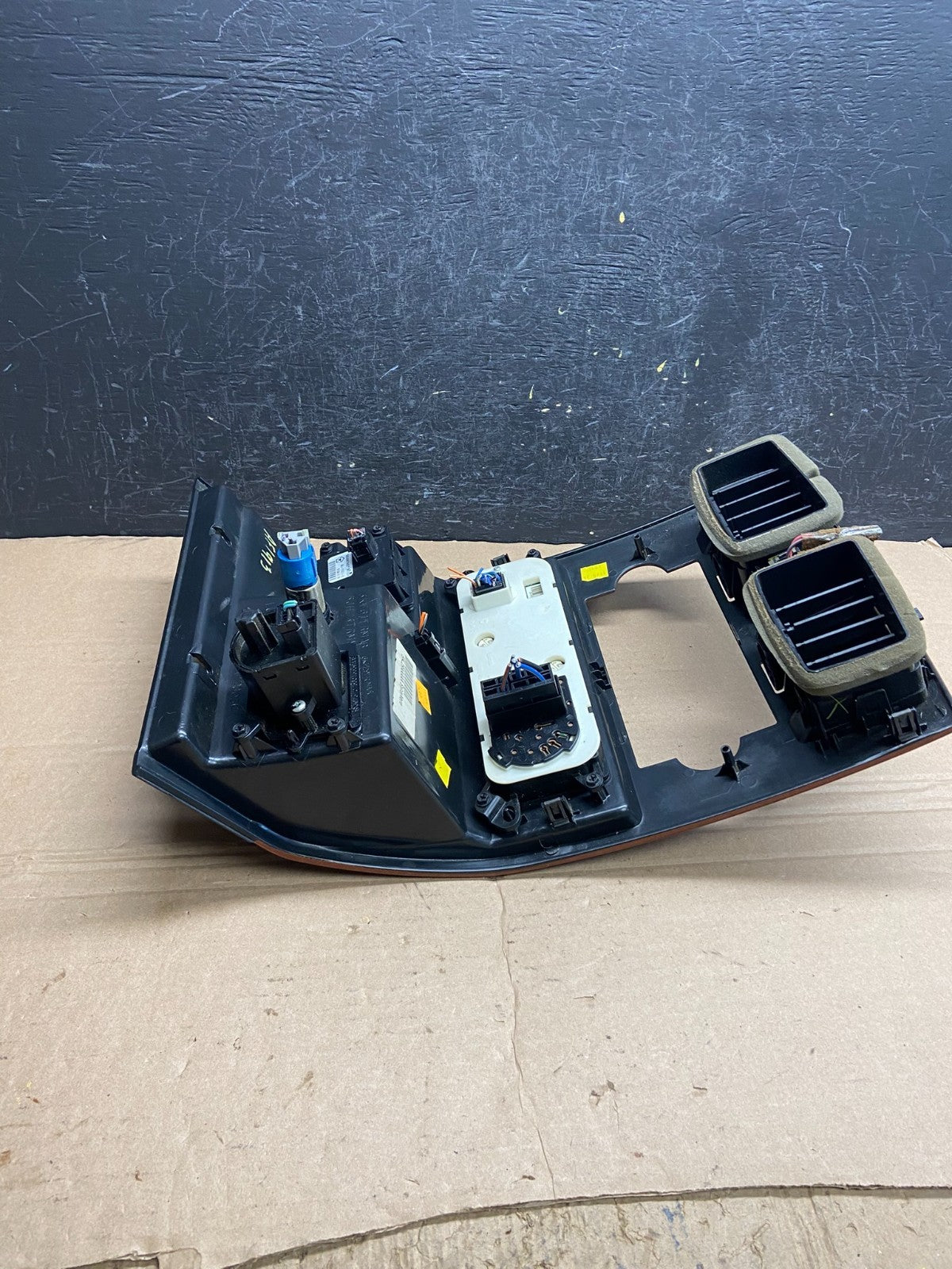 2005 2007 Dodge Dakota Climate Temperature Control Radio Panel Bezel AF1913 DG5