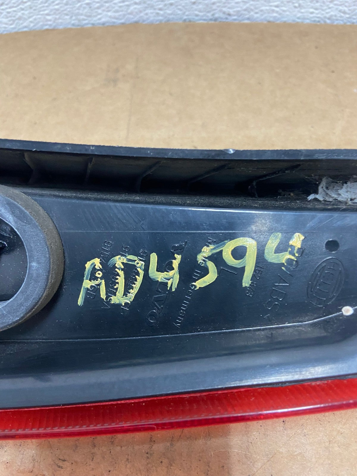 2001 - 2004 Volvo XC70 V70 Left Driver LH Side Tail Light Upper AD4594 LK8