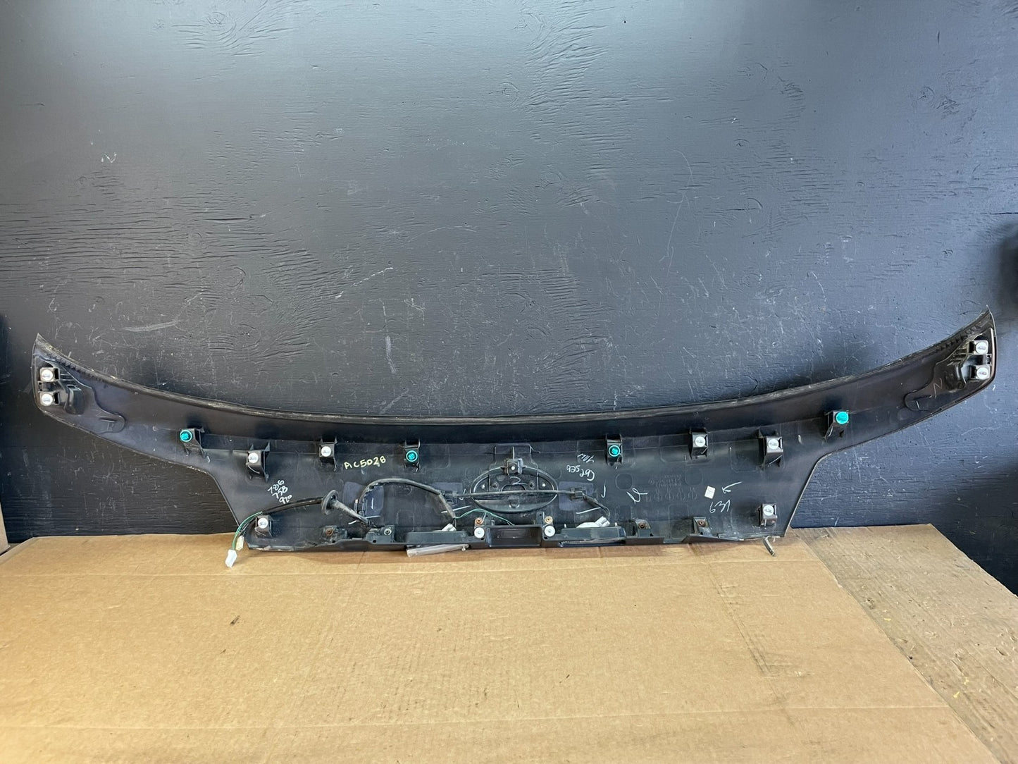 2012-2014 Subaru Outback Rear Liftgate Trunk Panel Trim Molding AC5028 DG5
