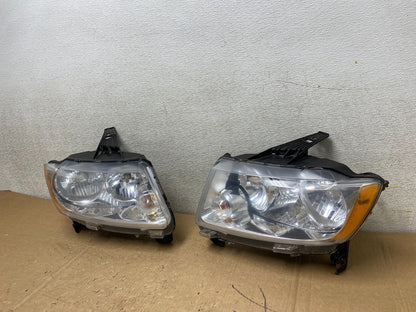2011-2013 Jeep Grand Cherokee Left+Right Halogen Headlights U9907 DW1