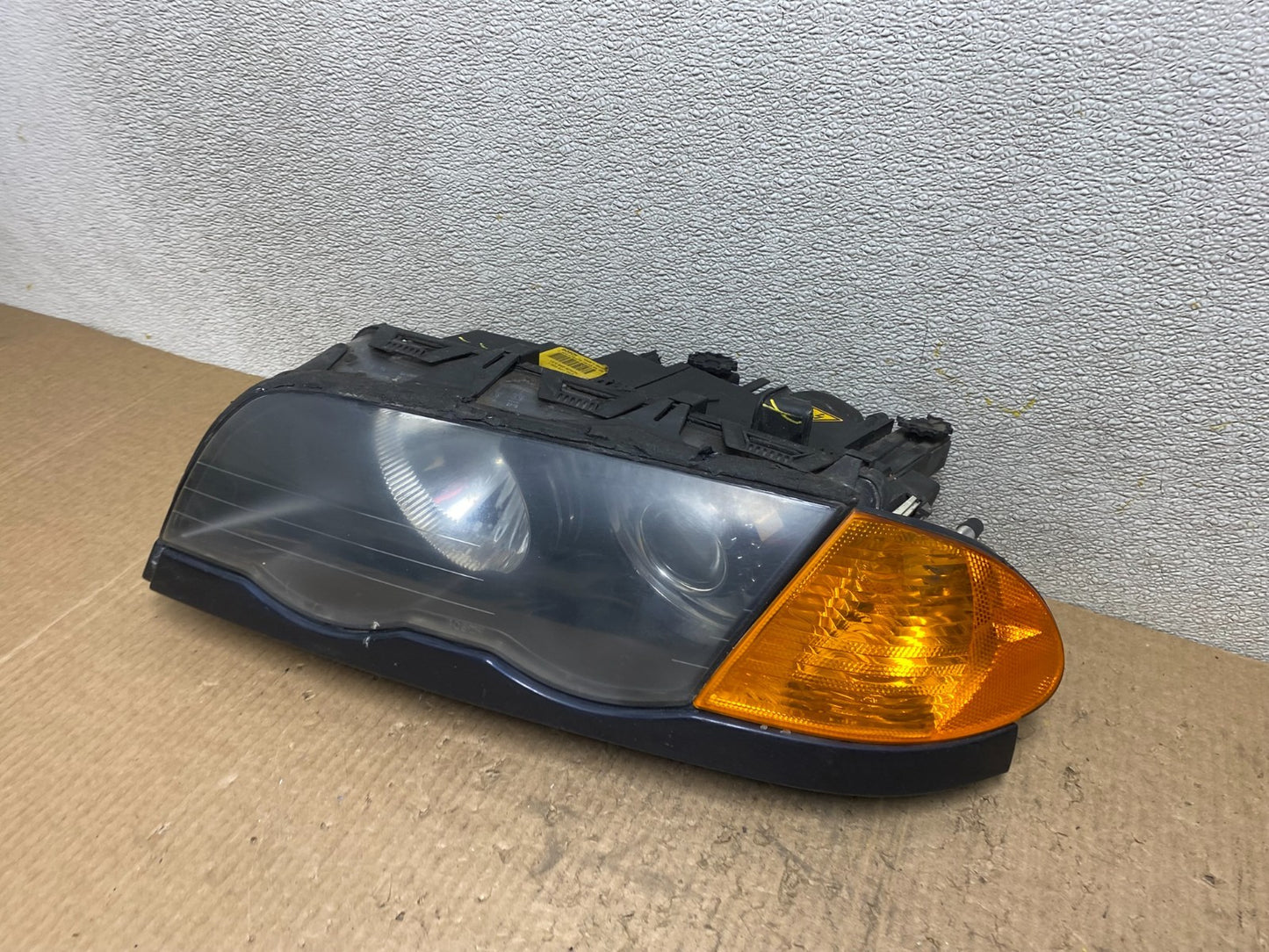 2000 to 2003 BMW 325Ci 330Ci E46 Coupe Left Side Xenon Headlight W7647 DW1