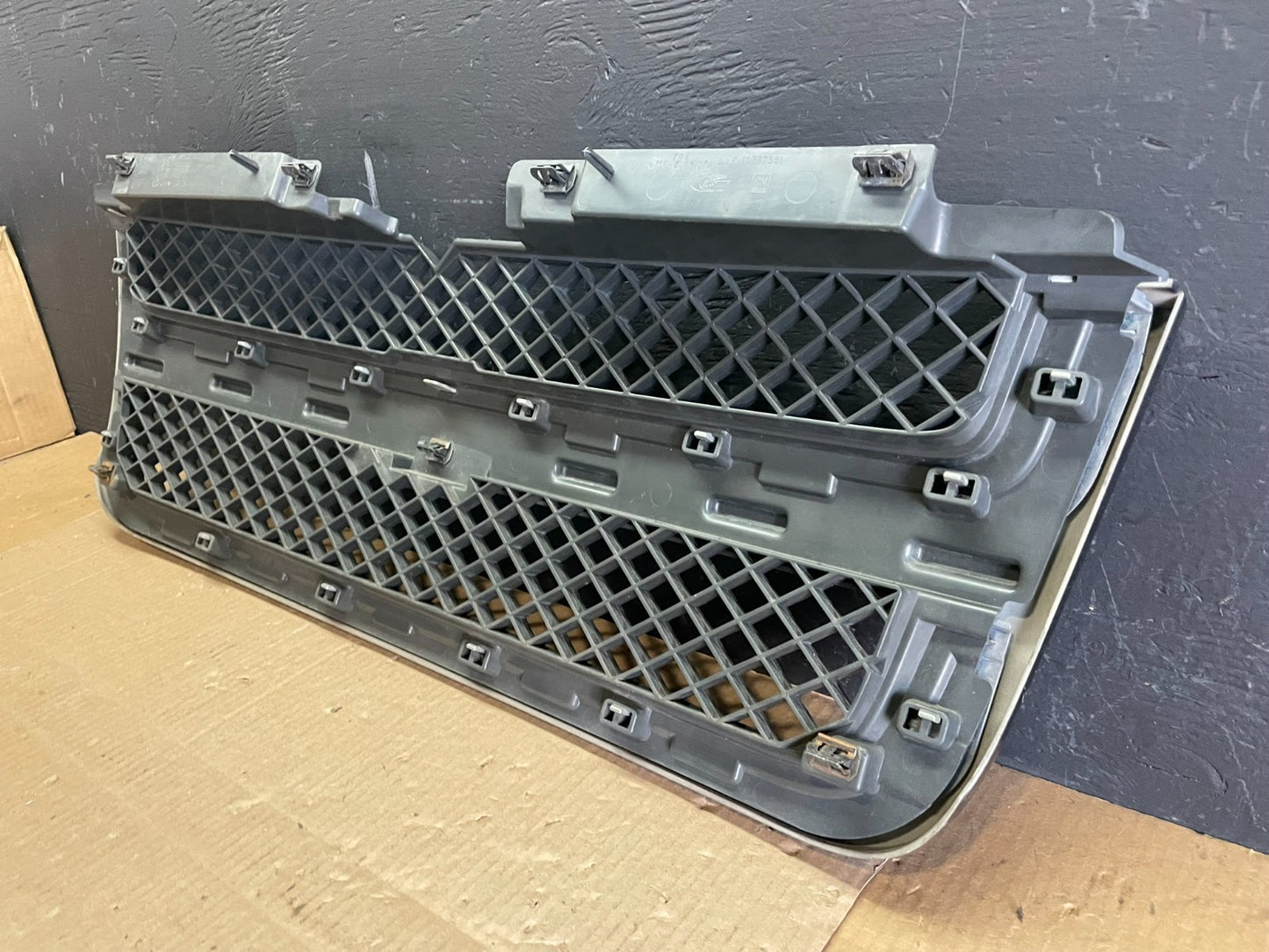 2006 to 2009 Chevrolet Trailblazer Front Upper Grille Grill Oem AB7670 DG10