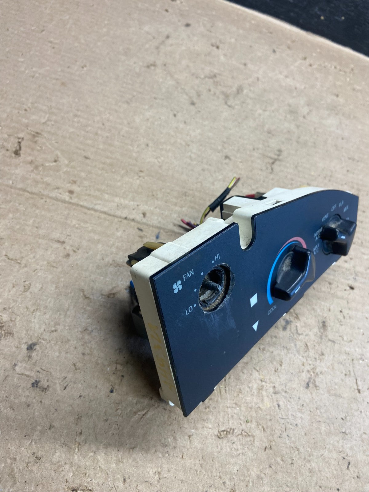 1997-2014 Ford Van Econoline E150 E250 Heater Climate Fan Control ah5329 DG2