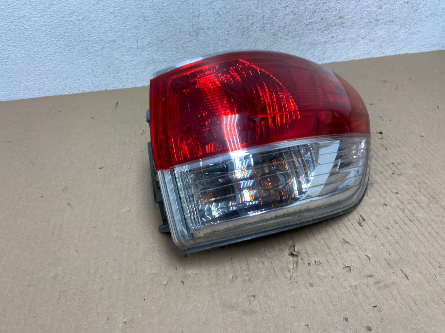 2013 to 2016 Nissan Pathfinder Passenger Right Side Tail Light AE7315 LK2