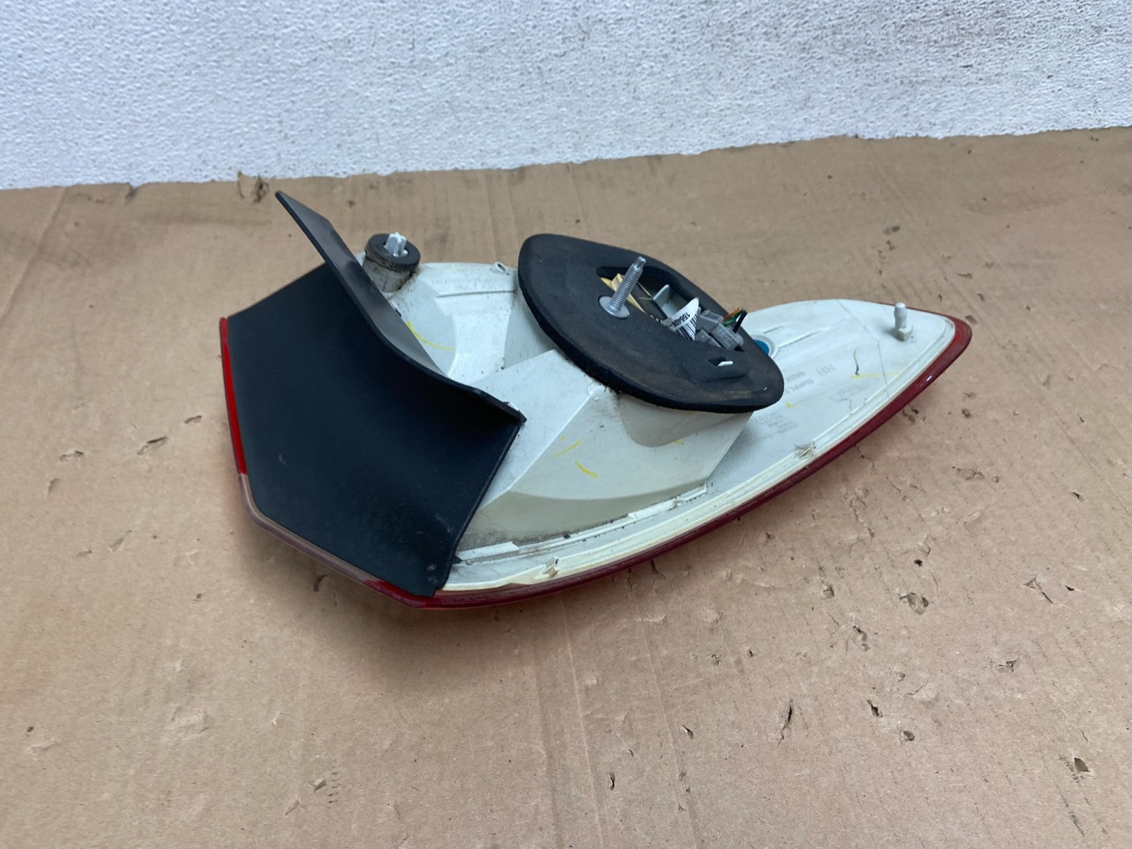 2014-2019 Ford Fiesta Right Passenger RH Side Tail Light AE9197 DW4