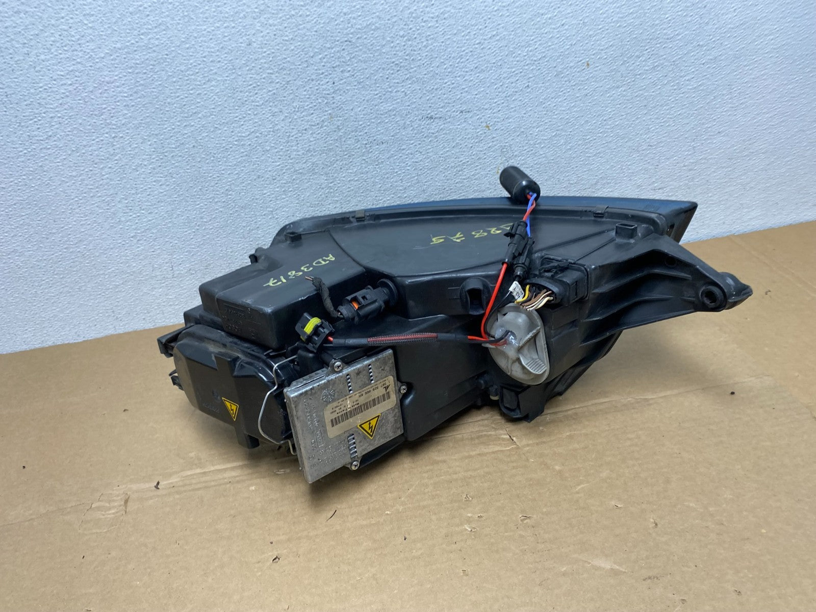 2000 to 2006 Audi TT Right Passenger RH Side Xenon HID Headlight AD3817 DW6