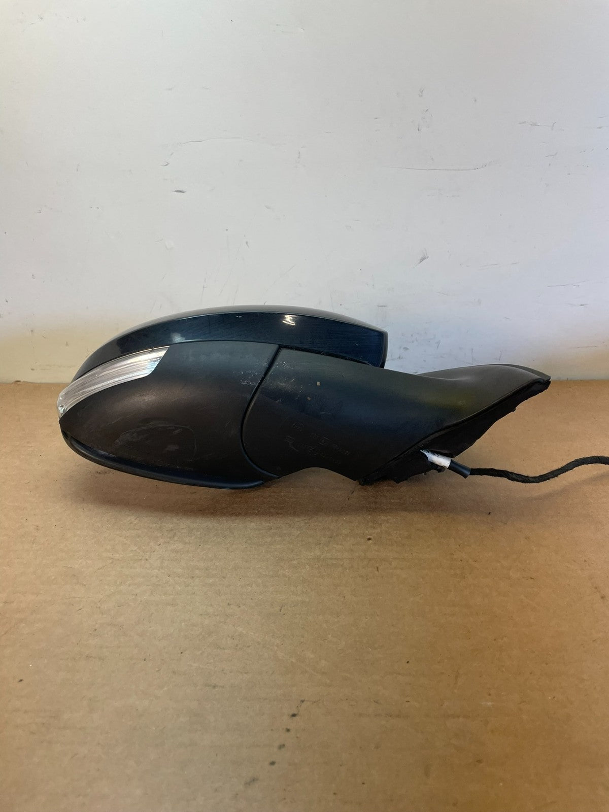 2009 to 2018 Volkswagen Tiguan Right Passenger View Door Mirror AF8660 DG3