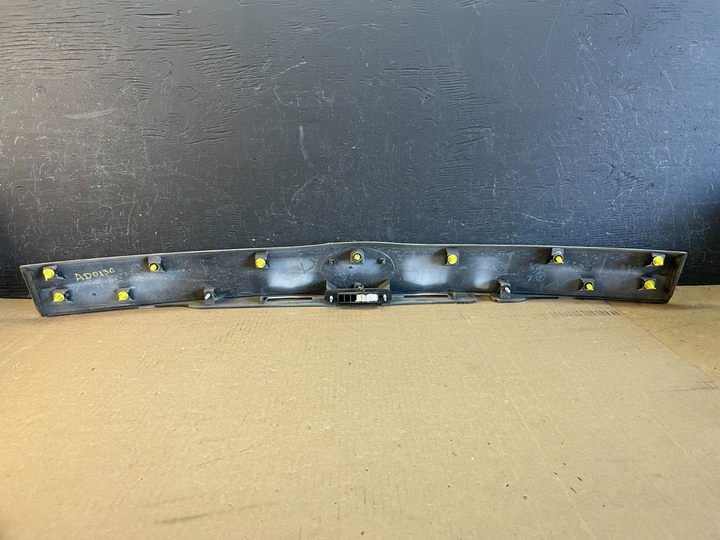 2010 - 2015 Toyota Prius Trunk Rear Tailgate Molding Panel 76801-47070 AD0130 DG3