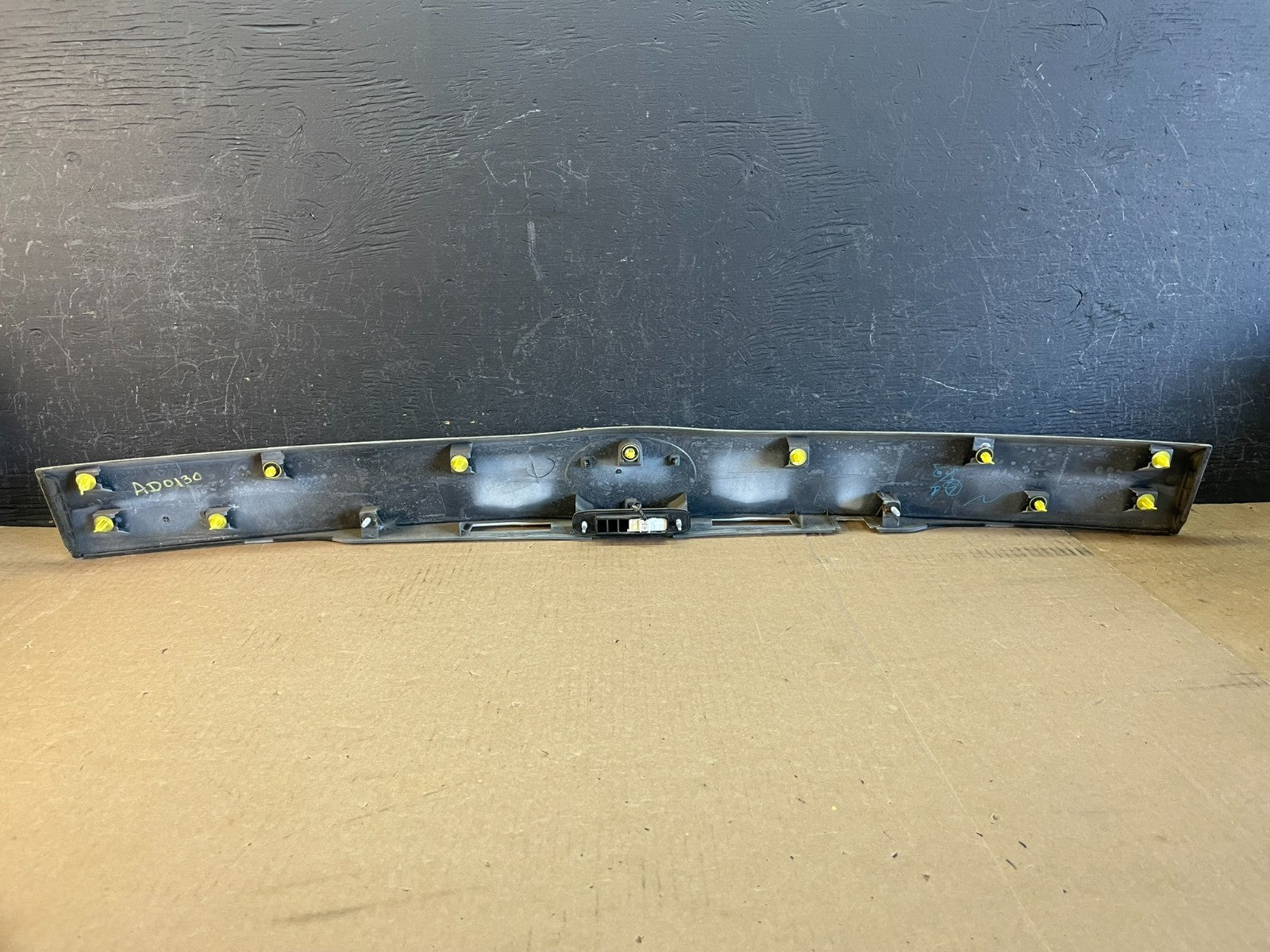 2010 - 2015 Toyota Prius Trunk Rear Tailgate Molding Panel 76801-47070 AD0130 DG3