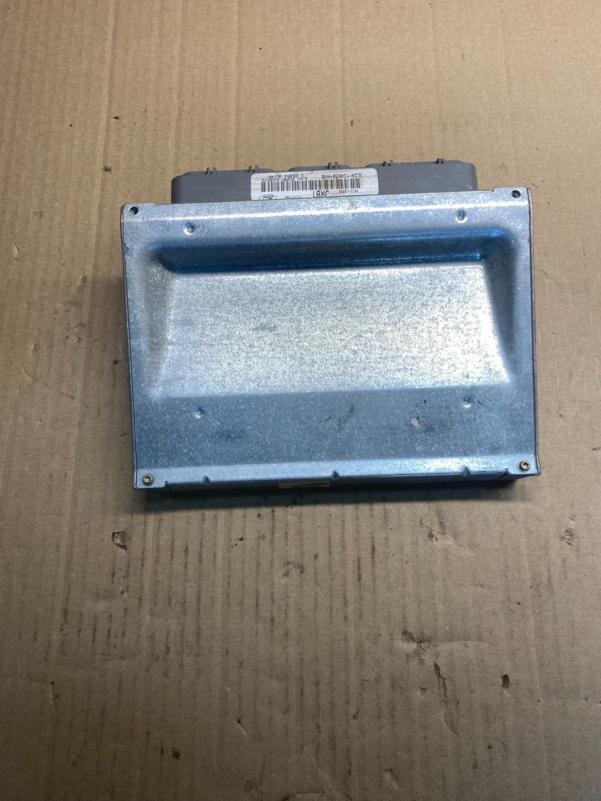 2003 Ford Explorer 4.6L  Engine Control ECU Computer Module AC0469 DG0