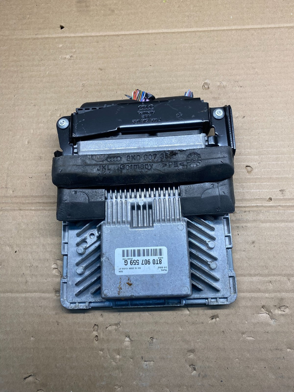 2009 to 2010 Audi A4 2.0L Engine Computer Ecu Pcm Ecm Pcu AD9433 DG1