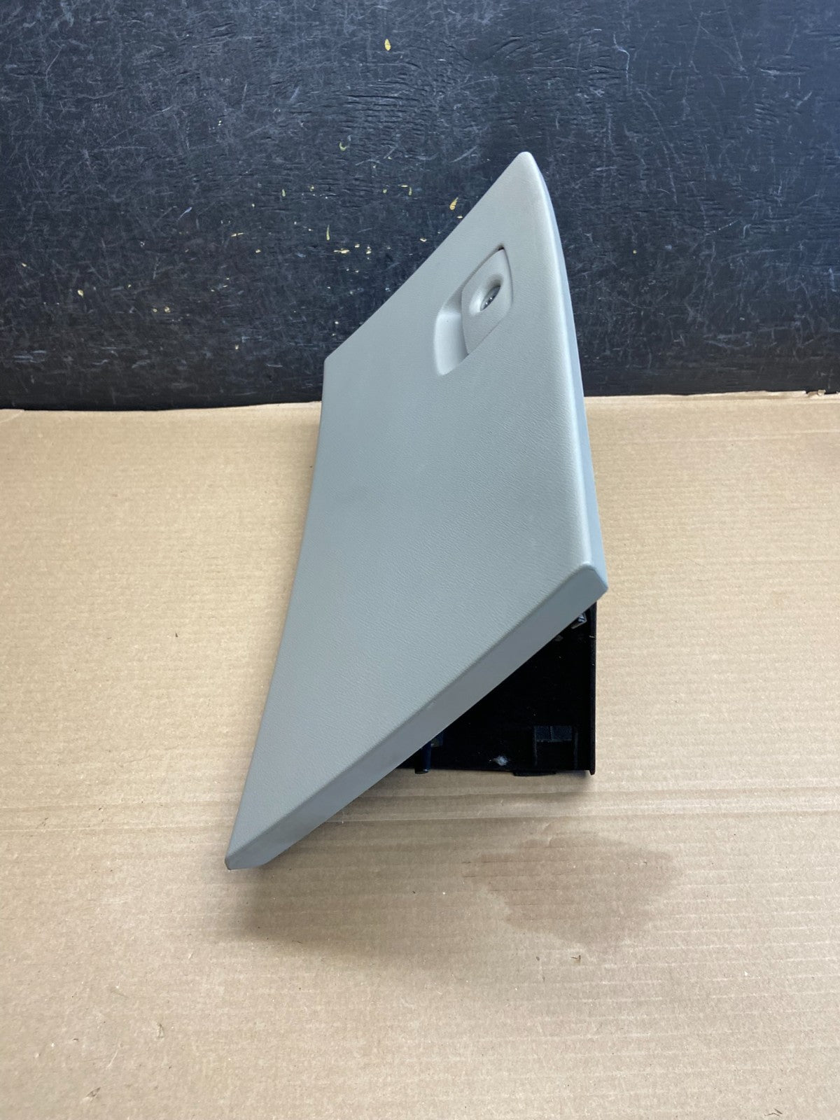 2006 - 2011 Hyundai Azera Dash Glove Box Compartment Storage Lid AH1238 PS2