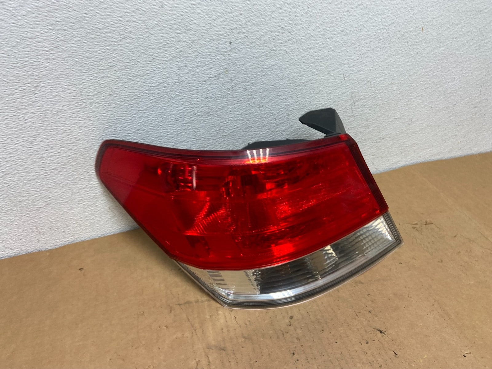 2010 to 2014 Subaru Legacy Left Driver LH Side Tail Light AC8509 DW2