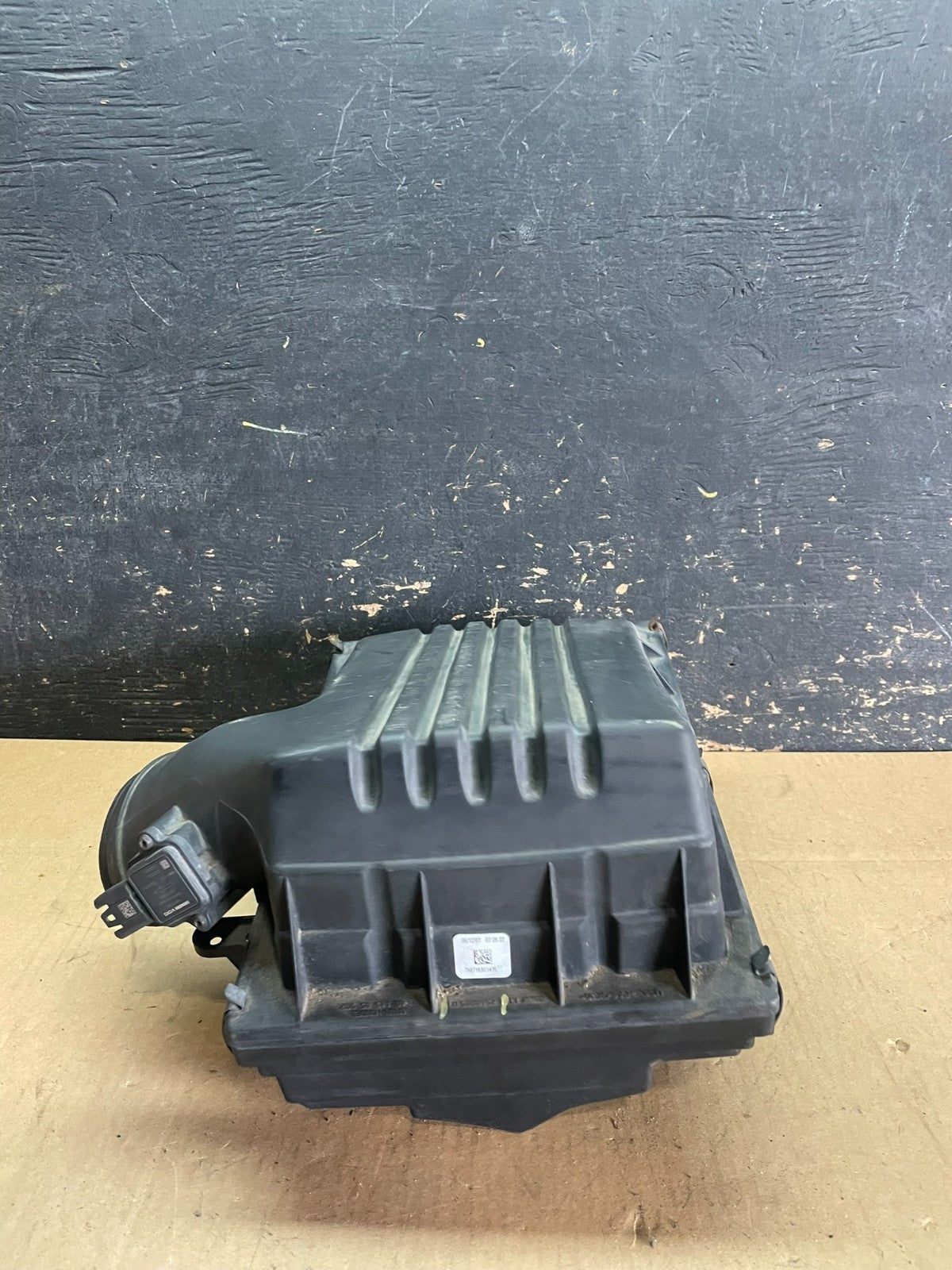 2007 to 2010 BMW X5 Air Intake Cleaner Filter Housing Box OEM Z8214 DG1