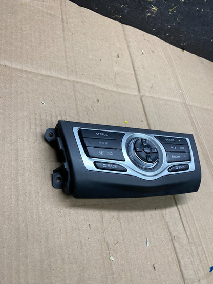 2009-2014 Nissan Murano AM FM Radio CD Control Panel AA4531 DG2
