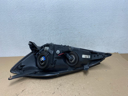 2004-2005 Toyota Sienna Right Passenger Halogen Headlight TYC AE8816 LK5