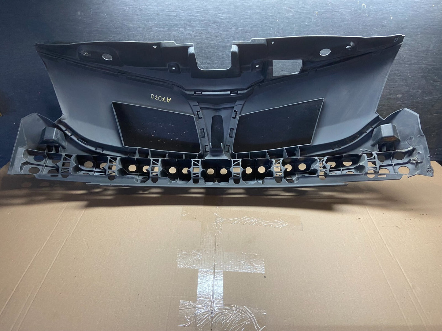 2013 to 2016 Lincoln MKT Grille Support Panel A7070 OEM9