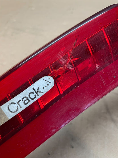 2013 to 2018 Cadillac Ats Trunk Lid Mount 3rd Third Brake Tail Light AD8416 DG4