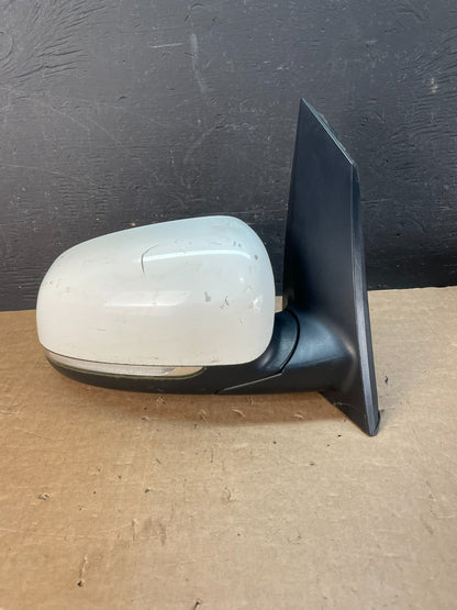 2015 to 2021 Kia Sedona Right Passenger RH Side Door Mirror AE8517 DG0