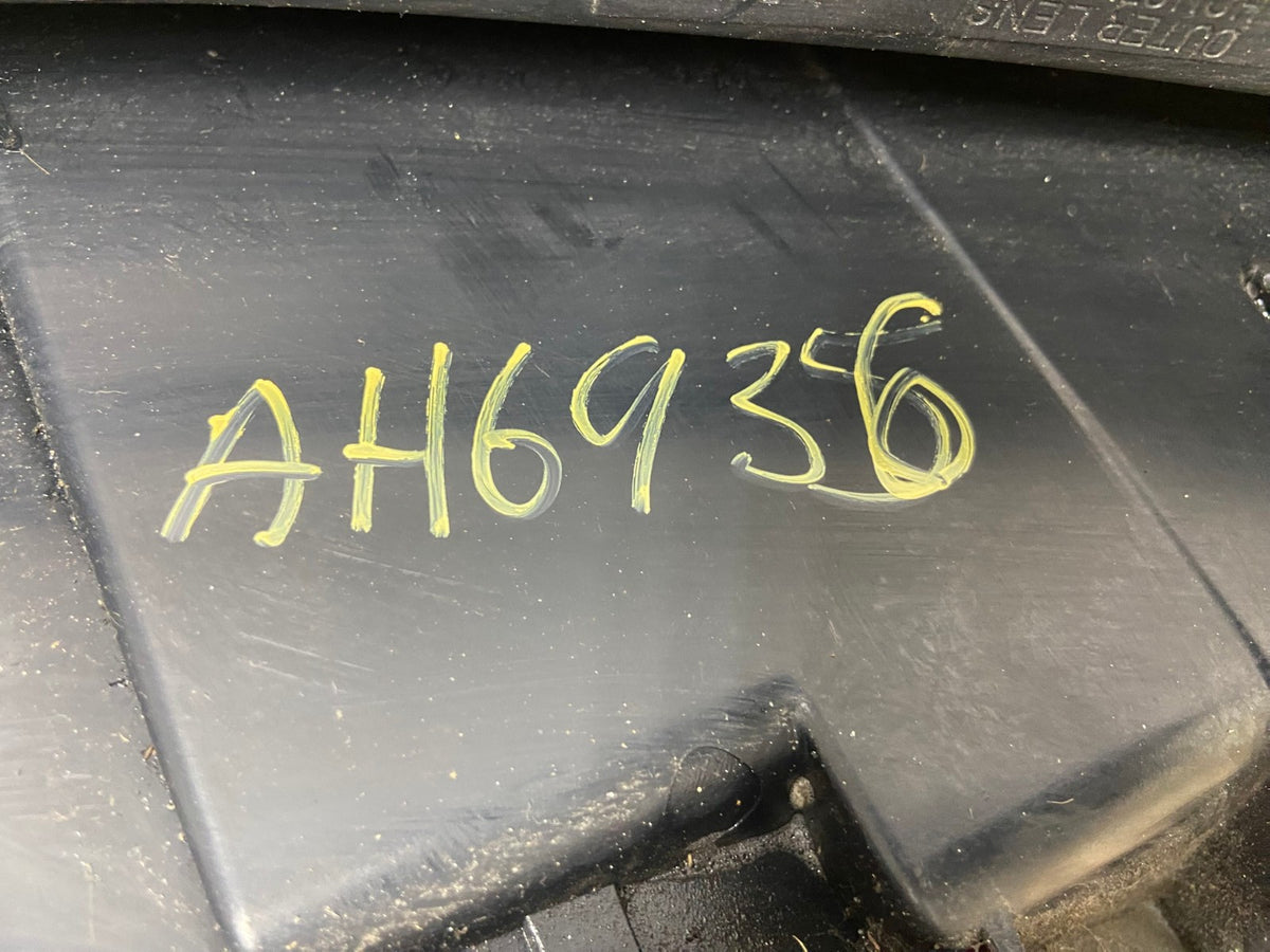 2006 2007 2008 2009 Toyota Prius Tail Light Left Driver LH AH6936 LK6