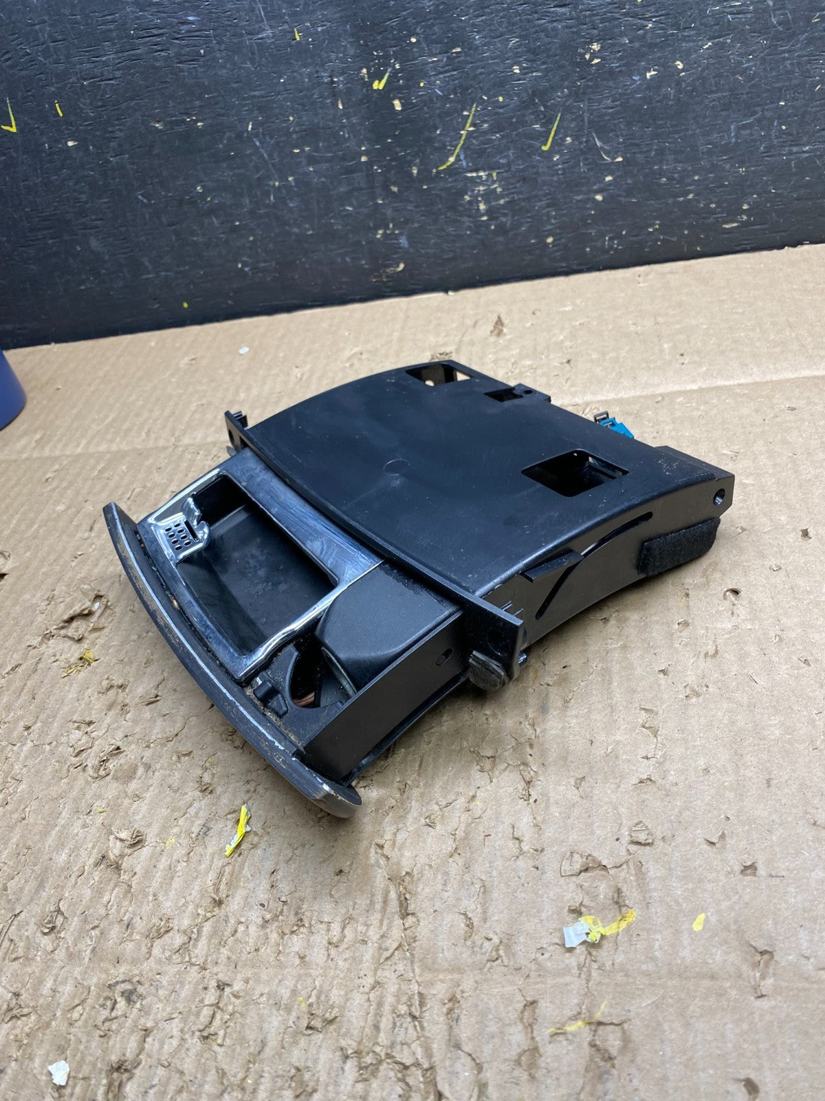 2000-2006 Mercedes S430 S500 W220 Center Console Ash Tray Compartment V1726 DG3