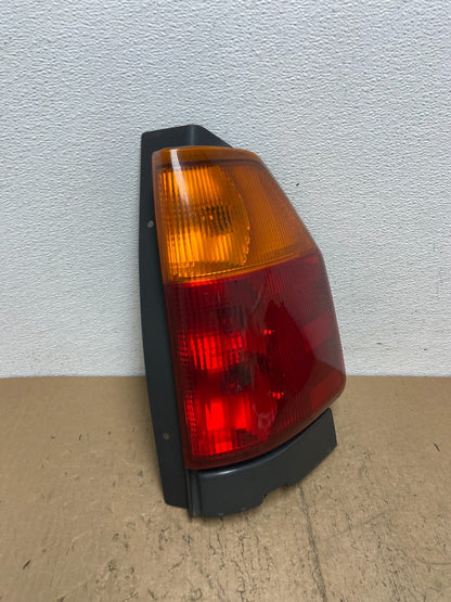 2002-2009 GMC Envoy Right Passenger RH Side Tail Light AD1013 LK2