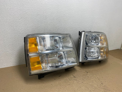 2007 to 2014 Chevrolet Silverado Left+Right Side Headlights AE7066 DW2
