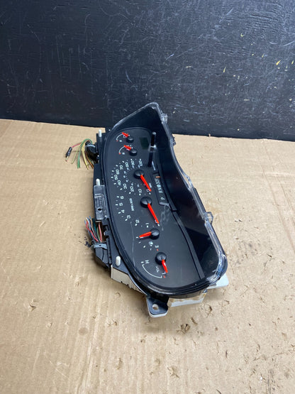 2005 Ford E150 E250 E350 Gauge Speedometer Cluster AE1785 DG1