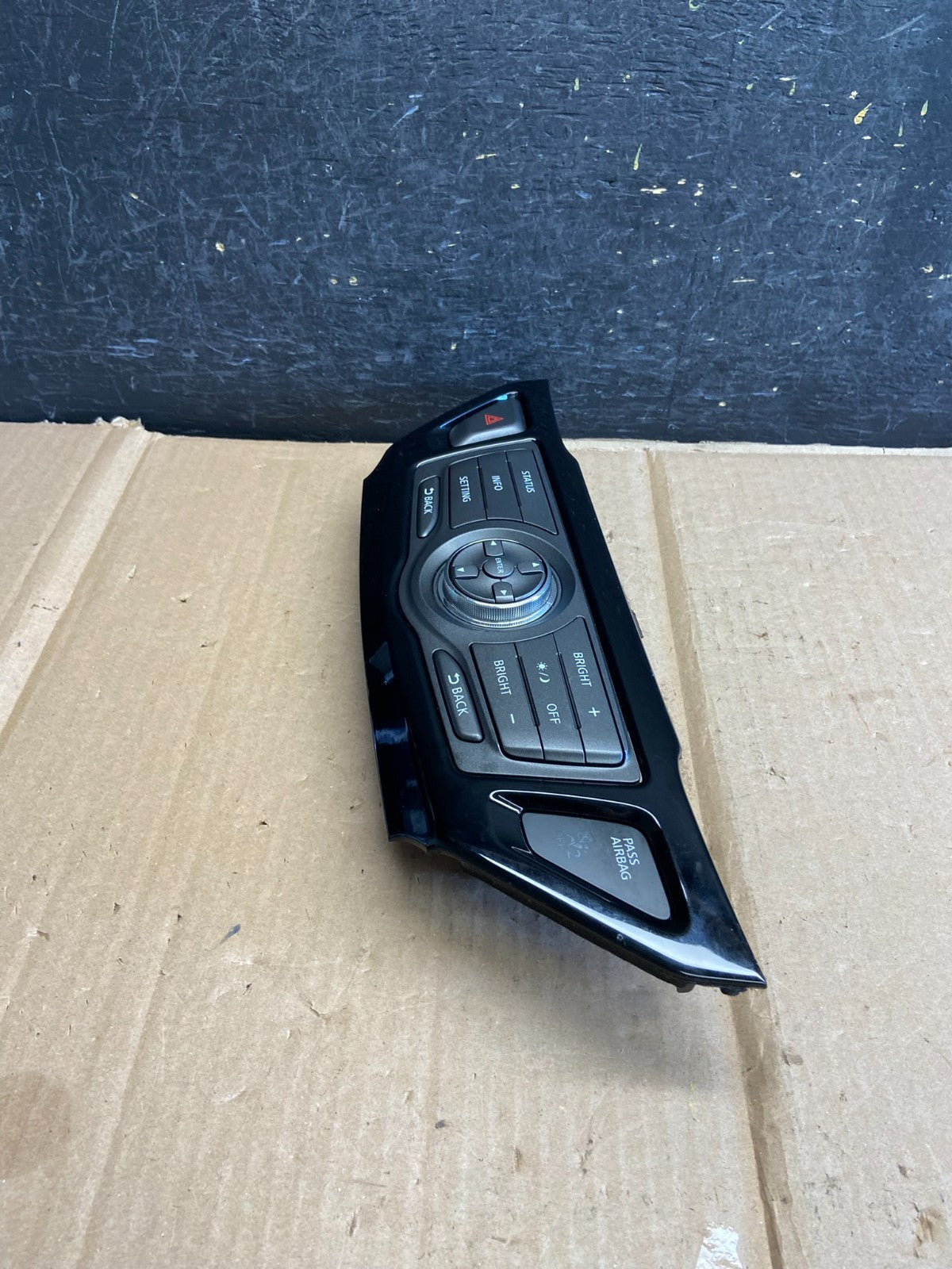 2013 to 2015 Nissan Pathfinder Information Display Control AH5573 DW2