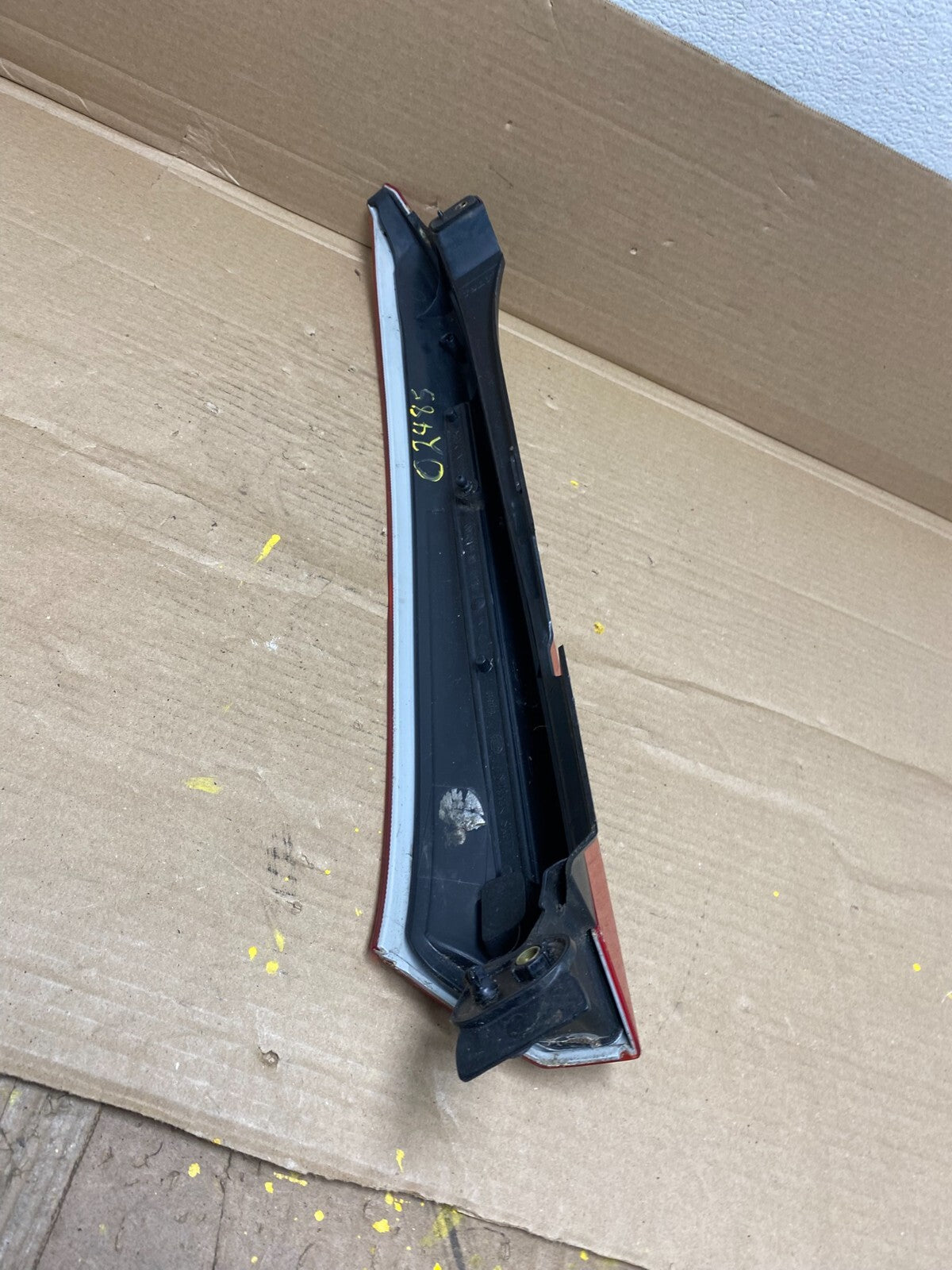 2003 to 2006 Volvo XC90 Right Passenger Side Upper Tail Light OEM O2485 DW6