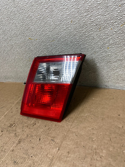 2002 2003 2004 2005 Saab 9-5 Sedan Right Passenger Inner Tail Light Oem AA42391