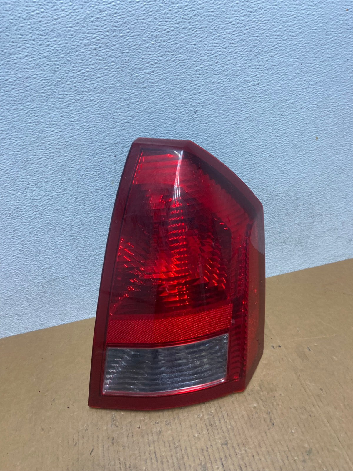 2005 2006 2007 Chrysler 300 Right Passenger Rh Side Tail Light AE0435 LK0