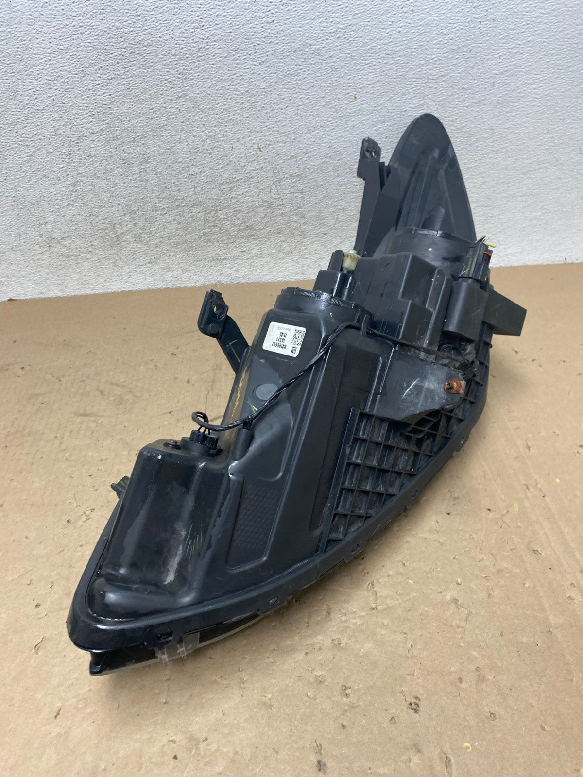 2016 to 2019 Chevrolet Cruze Right Passenger Halogen Headlight AG5441 DW8