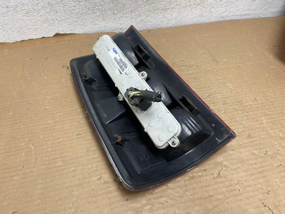 2002 to 2006 Dodge Ram 1500 Right passenger Rh side Tail Light AH0615 LK4