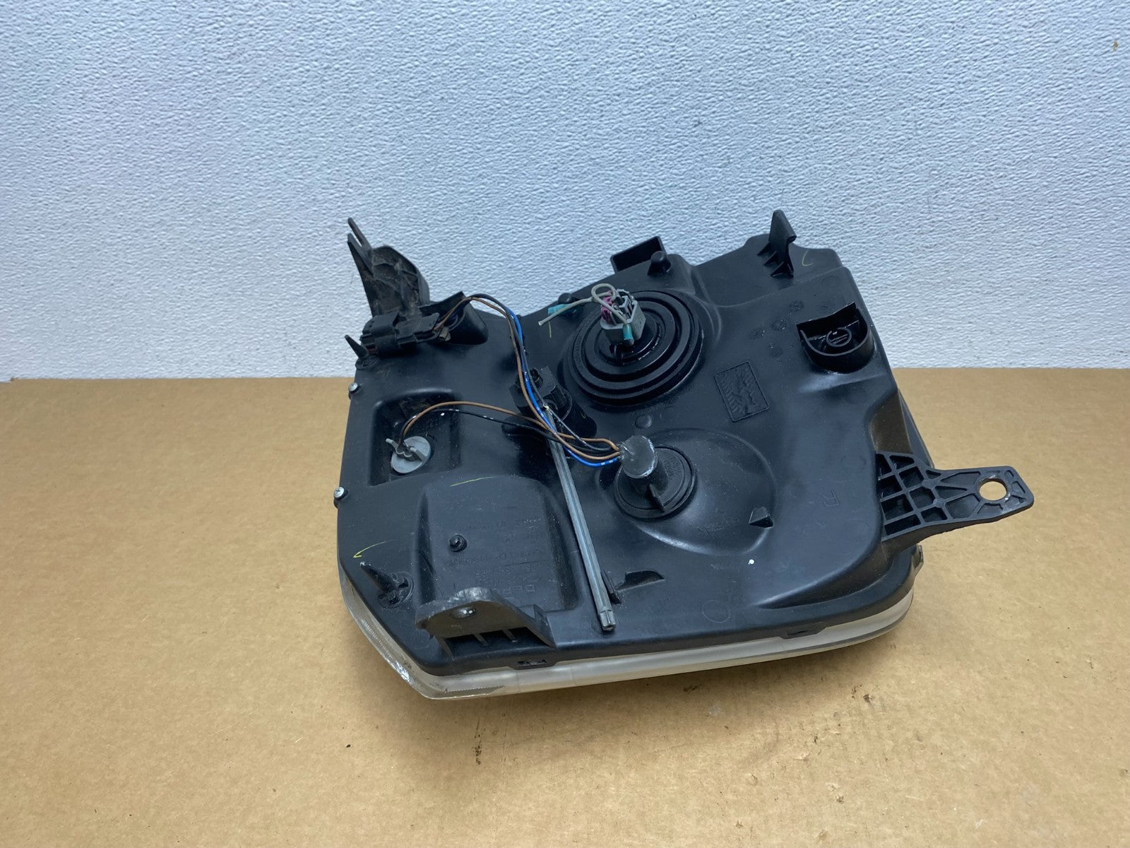 2007-2014 GMC Yukon Halogen Headlight Right Passenger Side DEPO AC1738 DW6