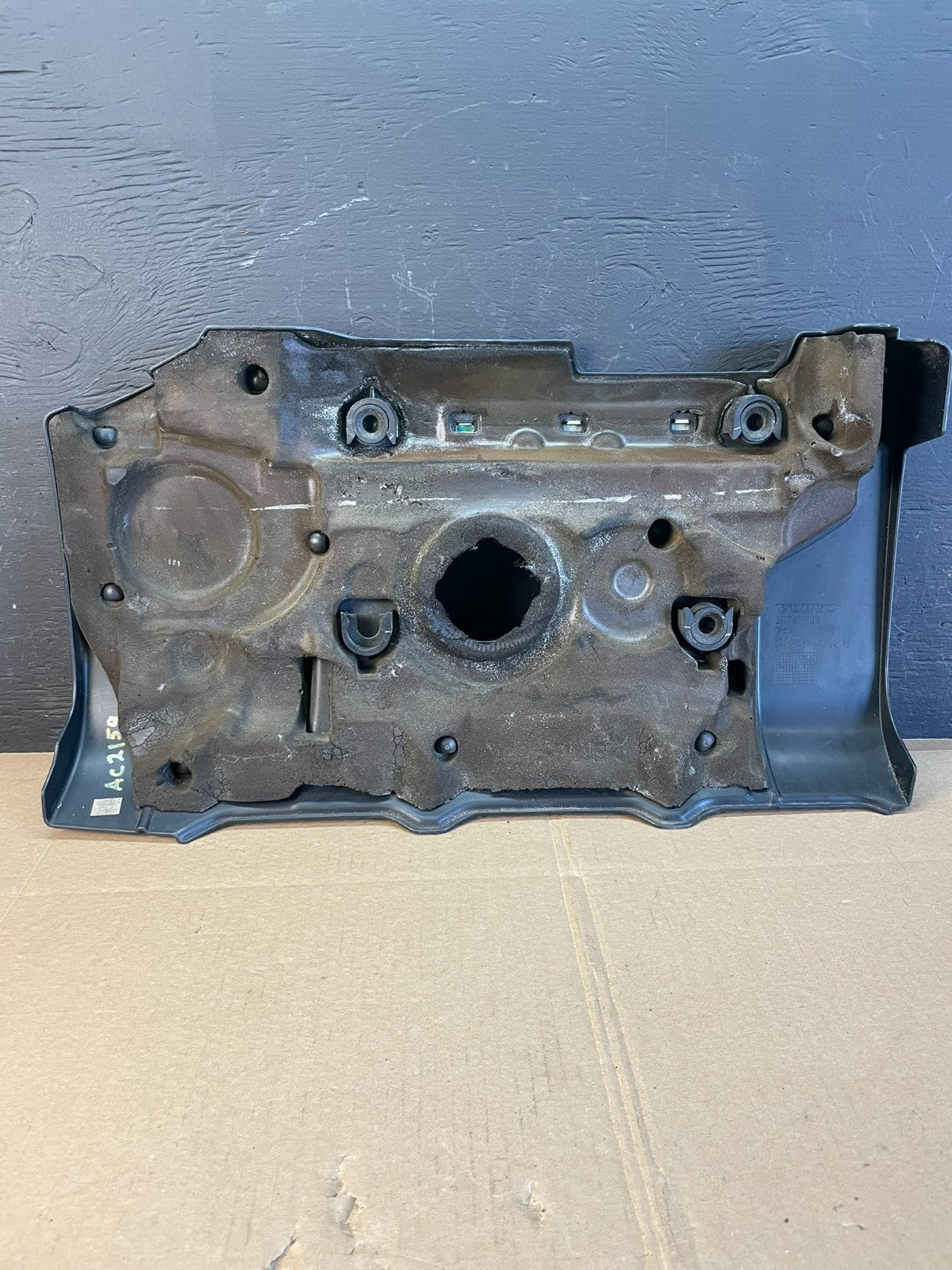 2007 to 2014 Volvo XC90 OEM 3.2L Upper Top Engine Motor Dust Cover Oem AC2159 DG1