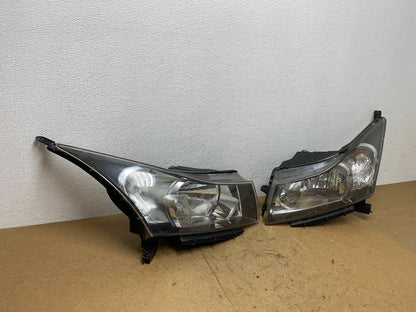 2011 to 2015 Chevrolet Cruze Halogen Left+Right Set Headlights AC3545 DW2