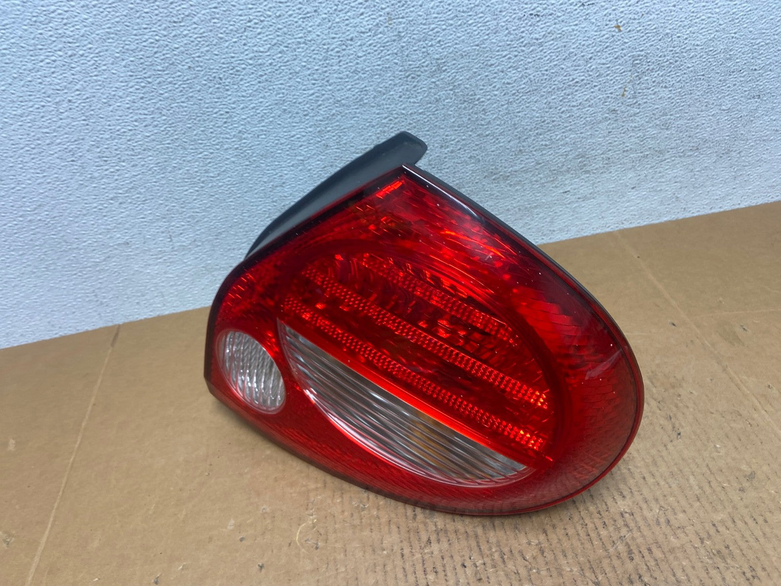 2000 to 2001 Nissan Maxima Right Passenger Rh Side Tail Light AE0429 LK1