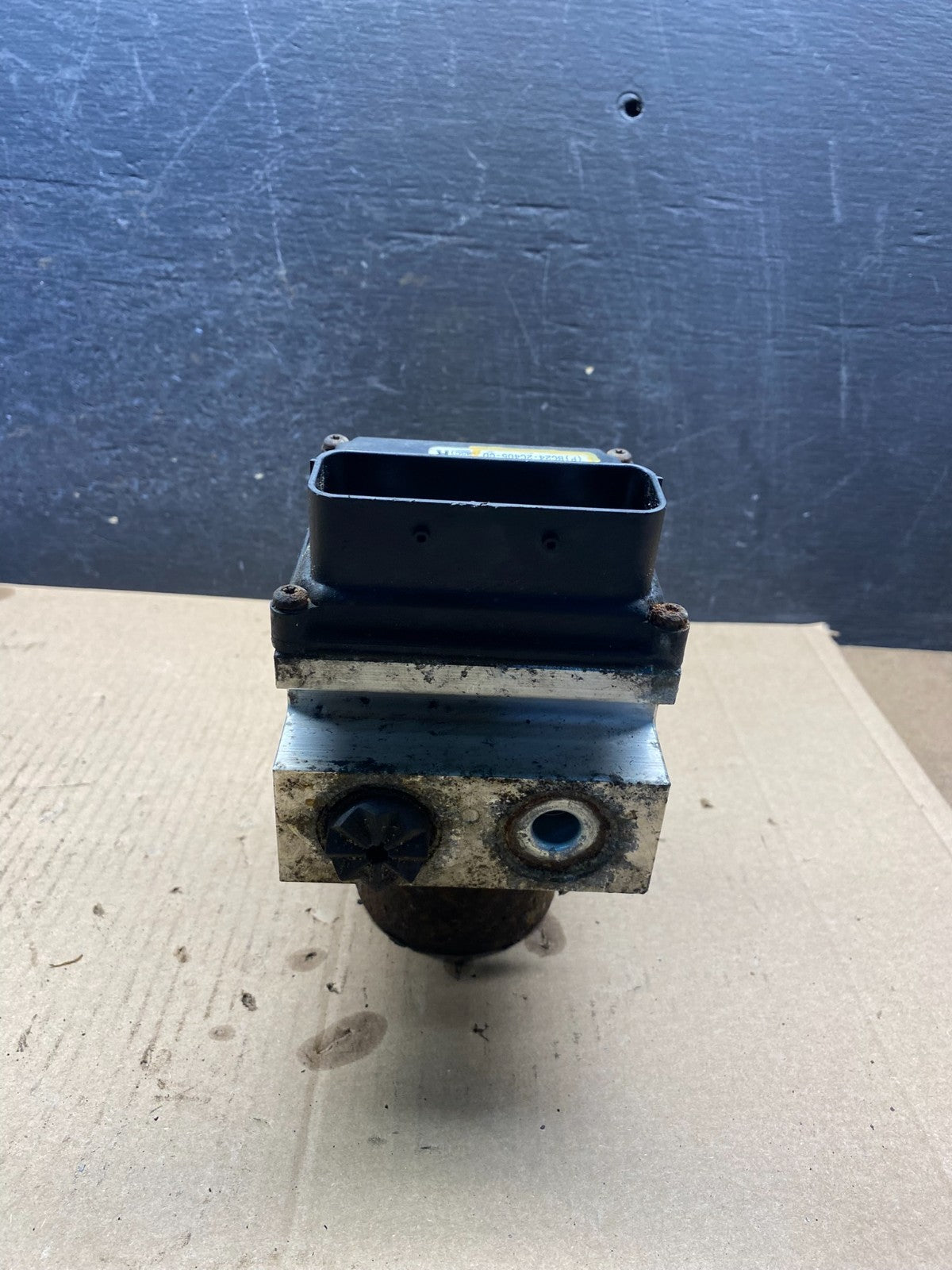 2011 - 2014 Ford E250 E350 Van ABS Anti Lock Brake Pump Module AH3201 DG3