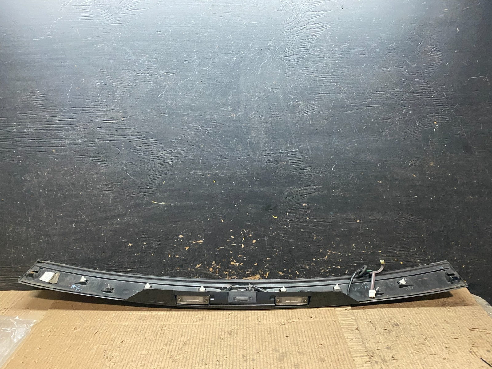 2009 - 2013 Subaru Forester  Liftgate Tailgate Trunk Trim Molding W6106 DG6