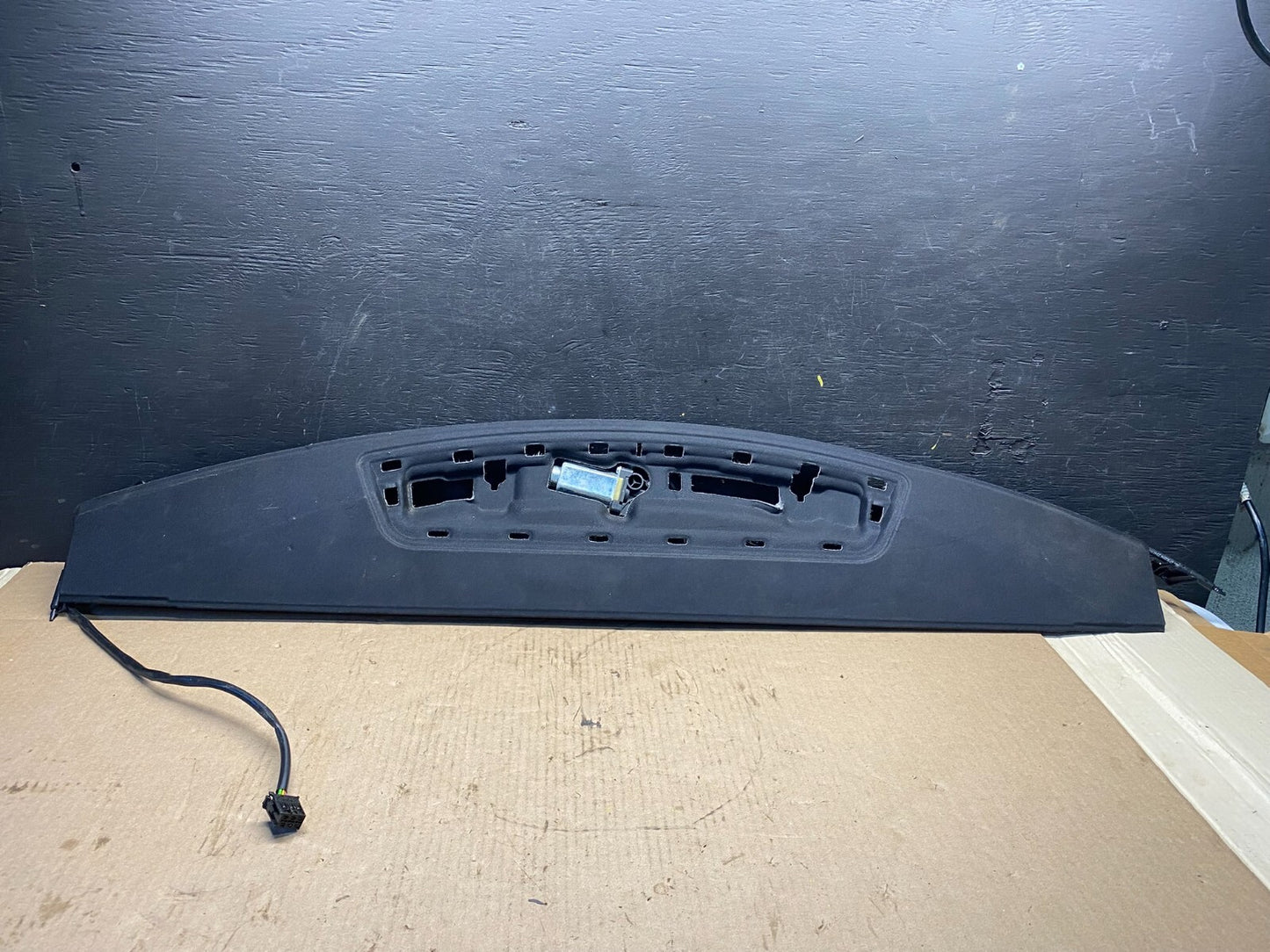 2012-2017 Mercedes W218 CLS550 Rear Window Sun Shade Roller Blind Trim O6807 DG0