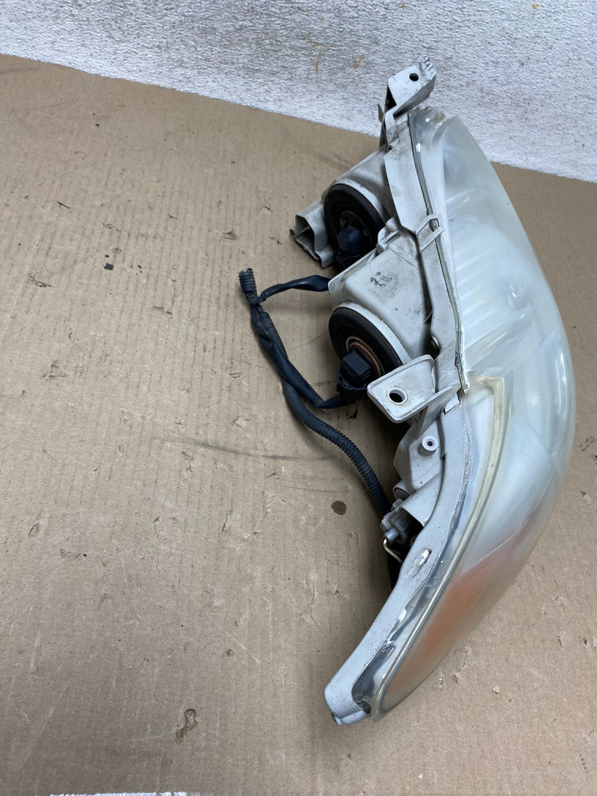 2007 - 2009 Toyota Camry Halogen Right Passenger Headlight AH6805 DW8