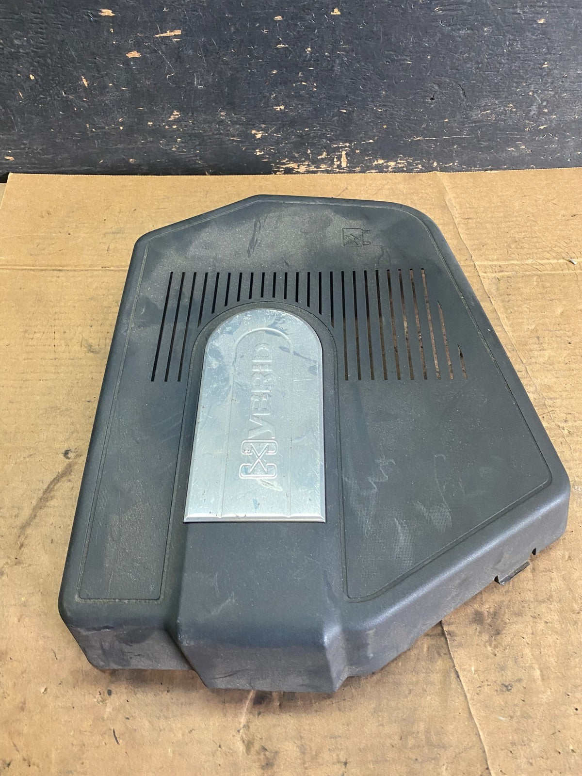 2008 2009 2010 Saturn Vue Hybrid 2.4L Battery Cover OEM q8473  DG3